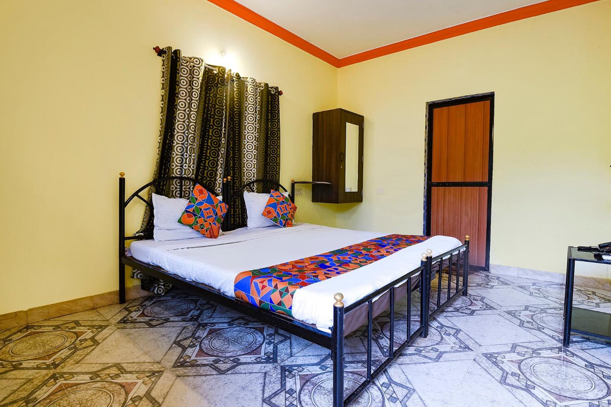 Fabhotel Joaquim Beachside Resort - Nr Tito'S Lane, Baga Beach Kültér fotó