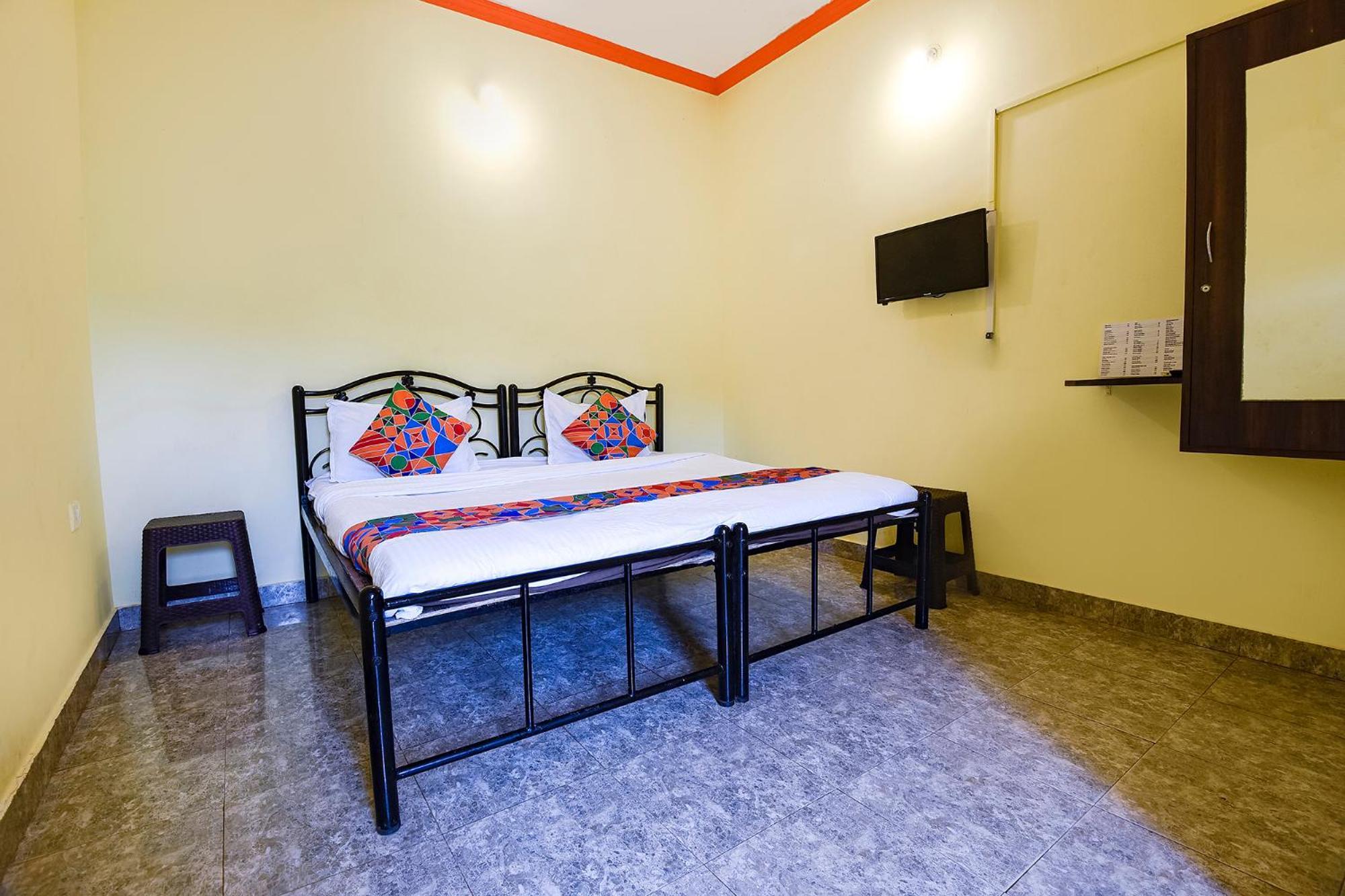 Fabhotel Joaquim Beachside Resort - Nr Tito'S Lane, Baga Beach Kültér fotó
